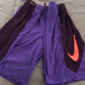 Nike men XXL Basketball shorts